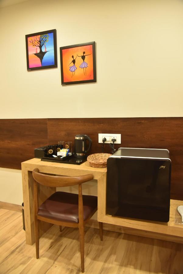 The Oaks Comforts Hubli Extérieur photo
